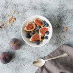 oatmeal-figs-blueberries_me