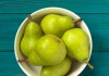 pears in a bowl